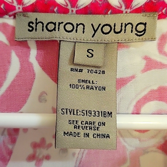 Sharon Young, size small Pink, white, and gray blouse - Picture 5 of 5